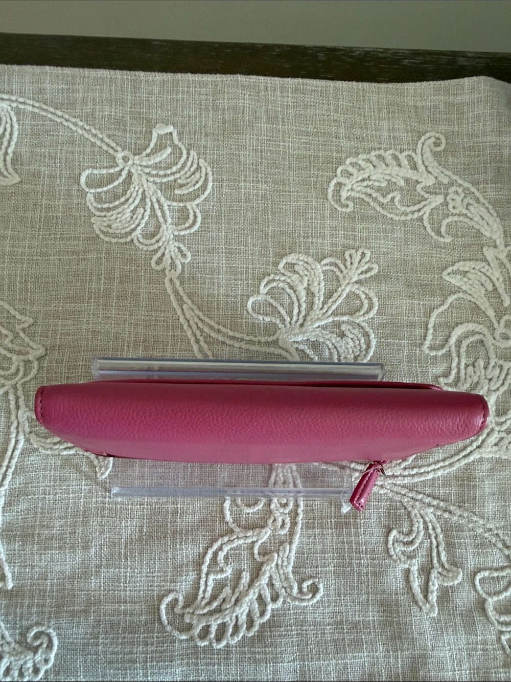 Dockers Fuchsia Pink Sofitel Pebbled Leather Checkbook Trifold Wallet - Picture 5 of 14